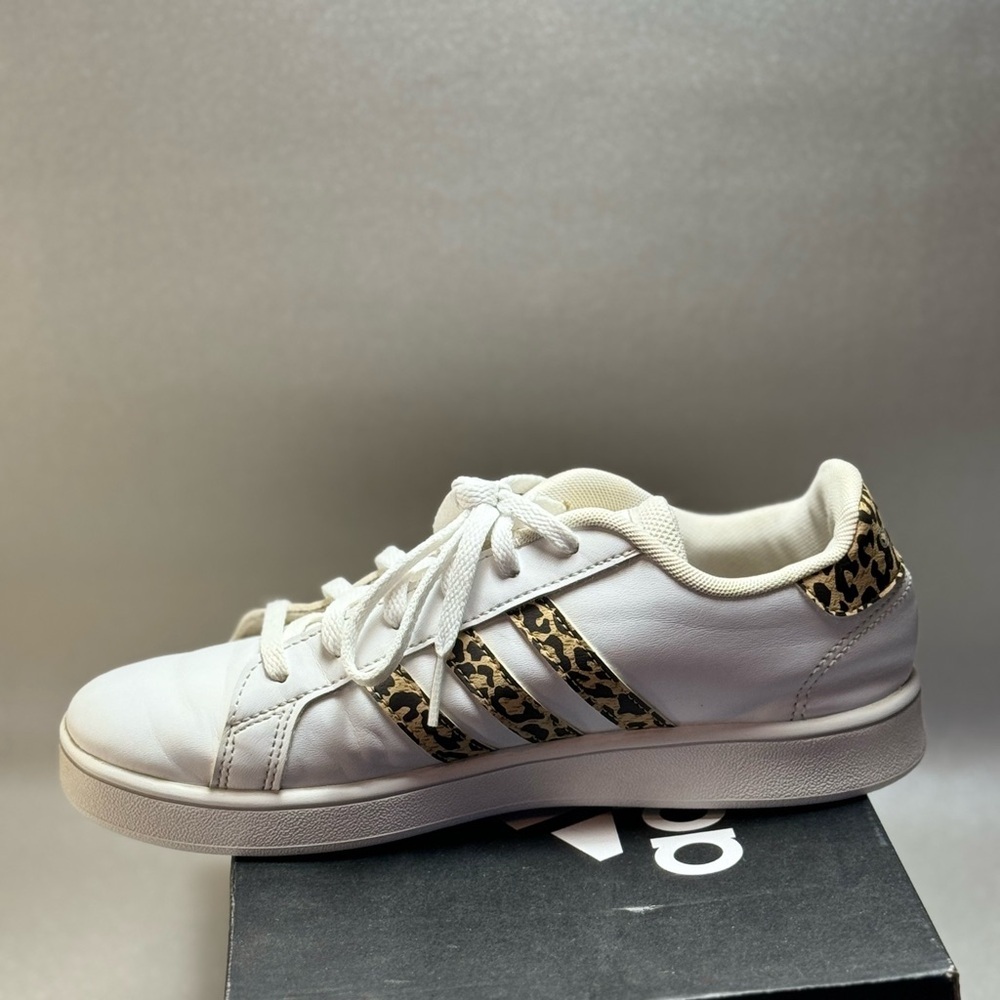 Adidas Grand Court K Shoes White Leopard / Leopard Girl's Sneakers - Picture 6 of 8